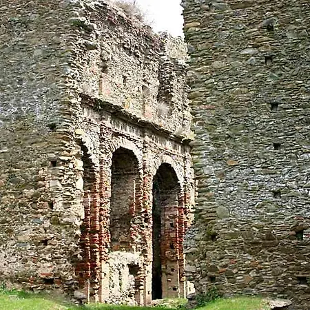 Castagna *